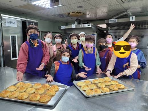 「樂智西點烘焙營」活動之手作起司麵包