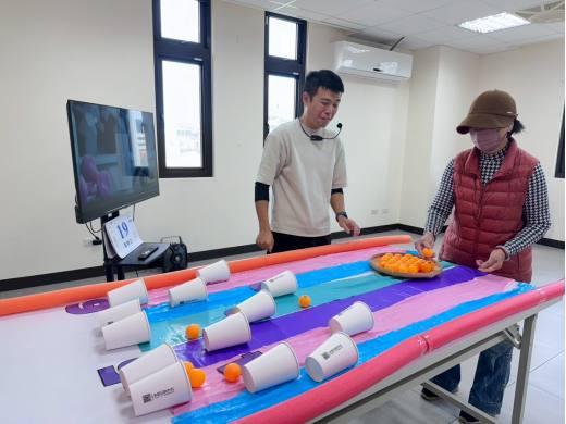 體適能-彈跳乒乓球